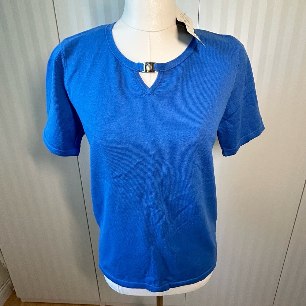 NWT Alia petites blue soft knit tee Size S